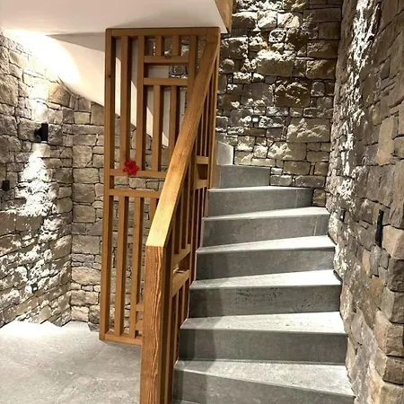 Alpesi faház New Chalet With Panoramic Views
